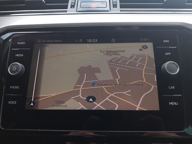 VW - Passat Variant 2.0TDI Business DSG+AHK+ Navi+AppCon.+TravelAssist+Massage+Kamera_8