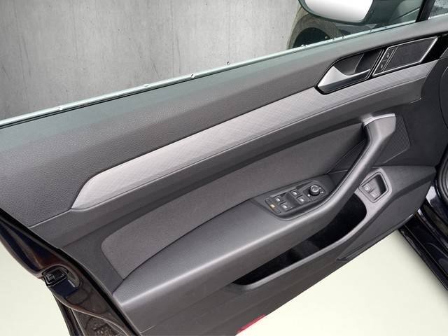VW - Passat Variant GTE DSG *R-Line/ Business Premium- Paket*Navi+BT+LED+RFK+ACC+Stzhzg+Klima3Z+LWS+_10