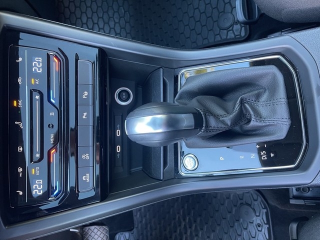 VW - Touran 2.0TDI DSG Black Style 7Sitze+AHK+ Standheiz+Keyless+Kamera+Pano+AppConnect+_12