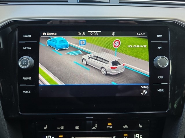 VW - Passat Variant R-Line 2.0TDI 200PS DSG+Leder +Kamera+elektr.Klappe+Navi+_24