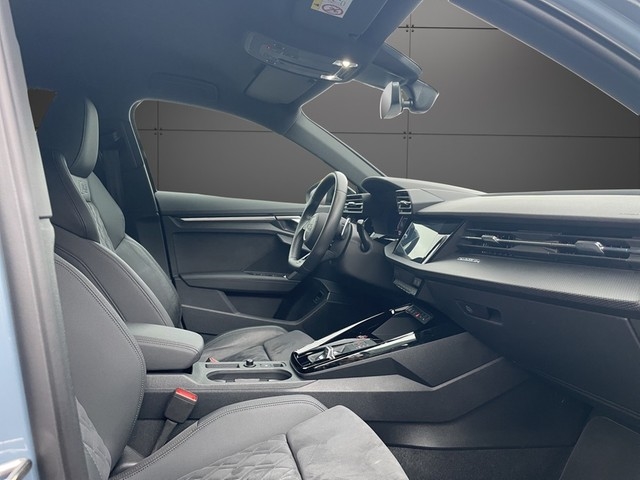 Audi - RS3 Sportback S-tronic quattro /Keramikbremse/HUD+Keyless+LED+Navi+BT+B&O+RFK+ACC+Stzhzg+_14
