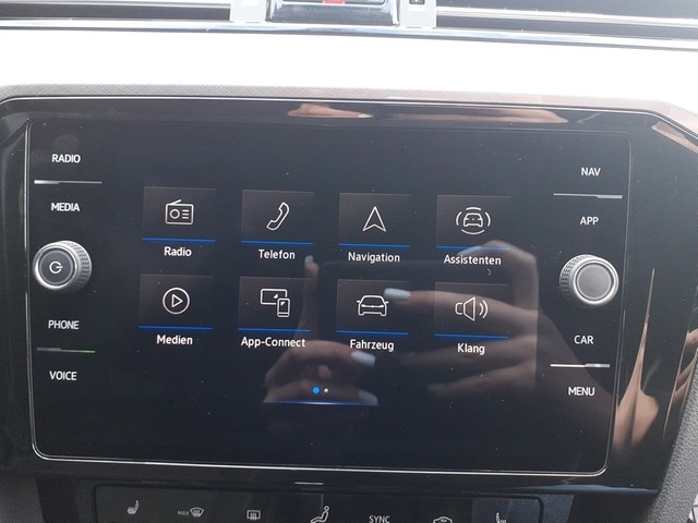 VW - Passat Variant 2.0TDI Business DSG+AHK+ Navi+AppCon.+TravelAssist+Massage+Kamera_12