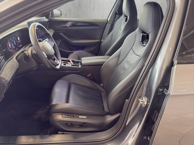 VW - Passat R-Line Signature 2.0TDI 19Alu+AHK +DCC+AreaView+IQ.Light+Soundsystem+_8