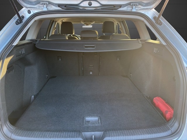 VW - Golf Variant VIII 2.0 TDI DSG *LIFE*LED NAVI APP_16