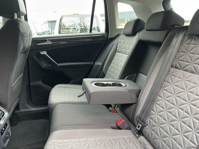 VW - Tiguan 2.0TDI 150PS DSG AHK+Kamera+ 17Alu+Ambiente+Navi+Ladeboden_22