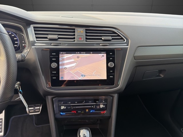 VW - Tiguan R 320 PS DSG 4M RMATRIX DCC ACC 20_13