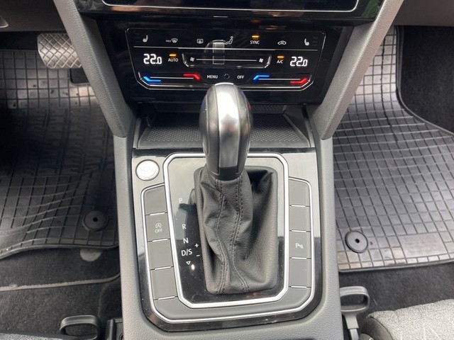 VW - Passat Variant Business 2.0TDI DSG+AHK+ Navi+AppCon+TravelAssist+Massage+Kamera_13
