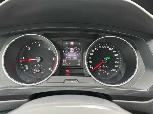 VW - Tiguan 2.0TDI 150PS DSG AHK+Kamera+ 17Alu+Ambiente+Navi+Ladeboden_10