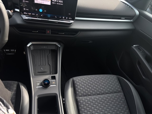 VW - T-Roc 1.5 eTSI 150 PS DSG *R-LINE*BLACK STYLE ACC_13