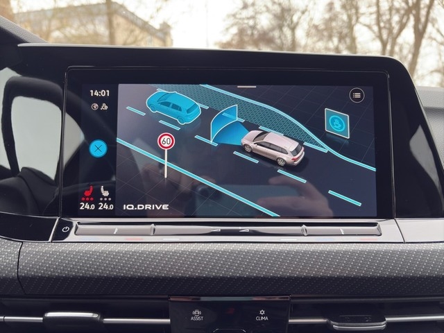 VW - Golf Variant VIII R-Line 2.0TSI BlackStyle Standheizung+IQ.Light+Keyless+Kamera+el.Klappe+_23