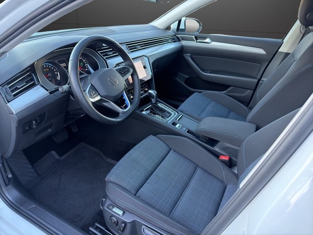 VW - Passat Variant GTE 218 PS DSG *GTE*AHK LED NAVI_8