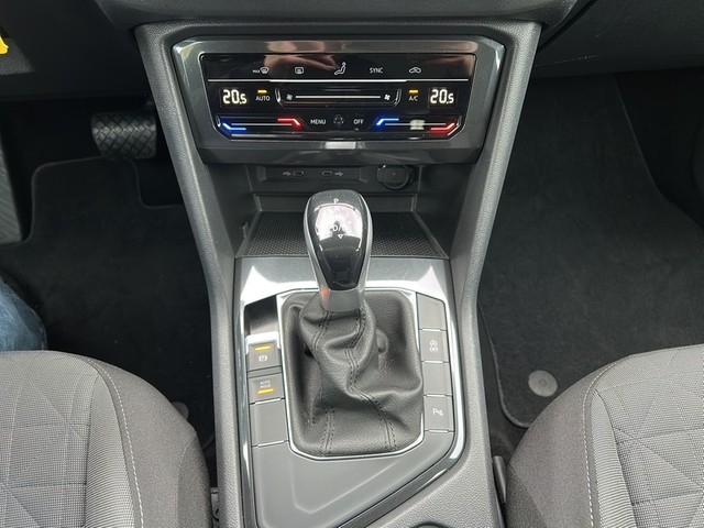 VW - Tiguan 2.0TDI 150PS DSG AHK+Kamera+ 17Alu+Ambiente+Navi+Ladeboden_13