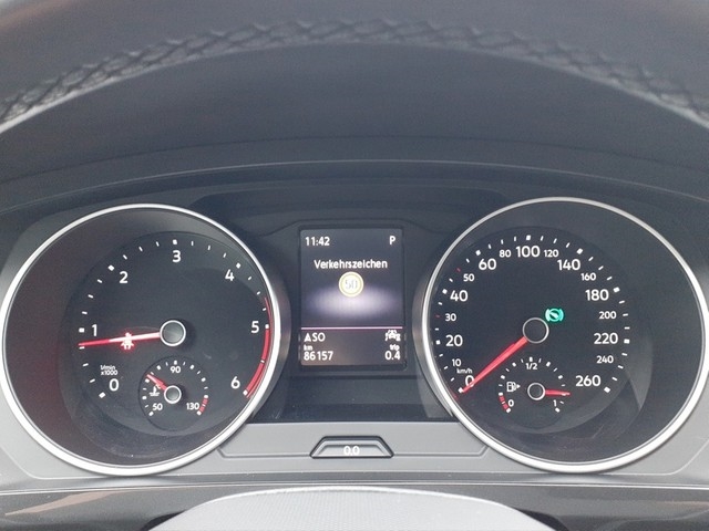 VW - Tiguan Life 2.0TDI DSG AHK+Navi+Kamera DAB+Ambi-Light+ACC+++_10