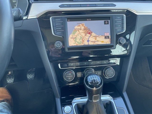 VW - Passat Lim. 1.4TSI *Highline*PanoD+Massage+ACC+Navi+BT+LED+Leder+_13