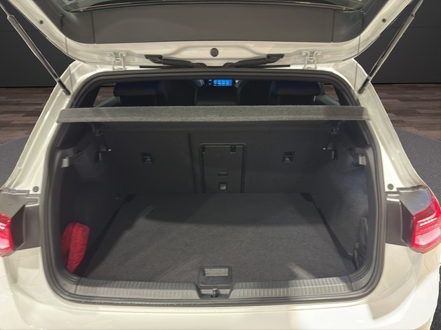 VW - Golf R VIII 320 PS DSG 4MOTION *R*PANO IQ KAMERA_14