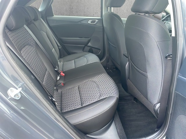 Kia - Cee'd 1.6CRDI *Platinum Edition*SHA+BT+CarPlay+LED+Keyless+RFK+Stzhzg+_15