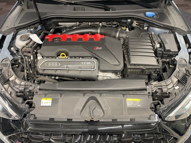 Audi - RS3 Sportback S-tronic quattro /Keramikbremse/HUD+Keyless+LED+Navi+BT+B&O+RFK+ACC+Stzhzg+_17