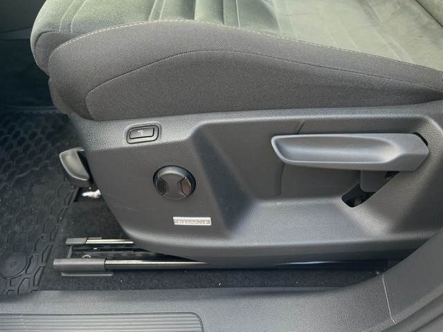 VW - Touran 2.0TDI DSG Black Style 7Sitze+AHK+ Standheiz+Keyless+Kamera+Pano+AppConnect+_23