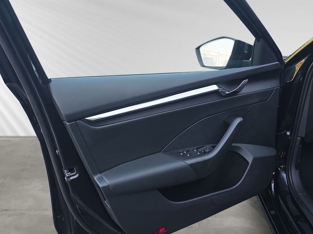 Skoda - Octavia Combi Style Standheizung+AHK +Pano+Head-Up+Memory+Matrix+Keyless_9