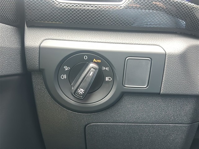 VW - T-Cross R-Line 1.5 TSI 150PS DSG AHK+Matrix+ Kamera+IQ.Drive+GJR+Navi+AppConnect_19