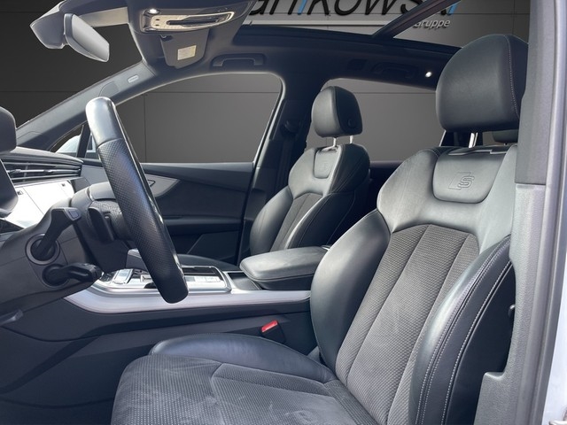 Audi - Q7 55 TFSIe tiptronic quattro *S-Line/ black*PanoD+VirtualC+22Zoll++B&O+HUD+Navi+BT+LED+AHK+GRA+ACC+PDC+RFK+Stzhzg+LWS+_9