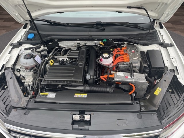 VW - Passat Variant GTE DSG *R-Line*AHK+PanoD+HUD+RFK+Keyless+Navi+BT+Stdhzg+LED+ACC+_17