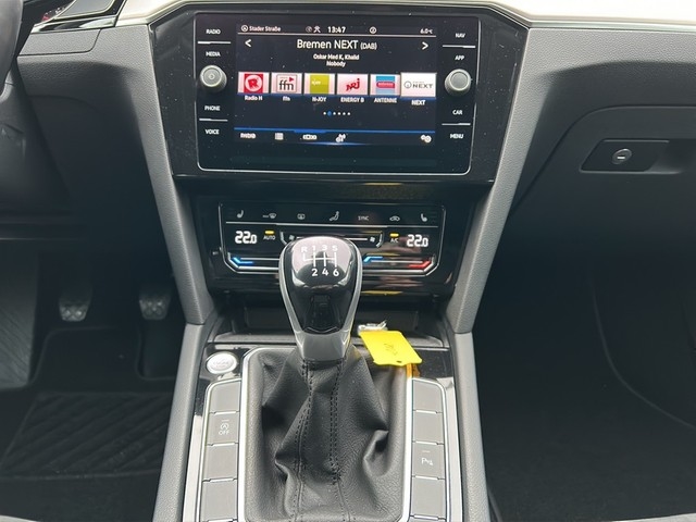 VW - Passat Variant Elegance 2.0TDI Schalter +AHK +Kamera+IQ.Light+TravelAssist+17Alu+_13