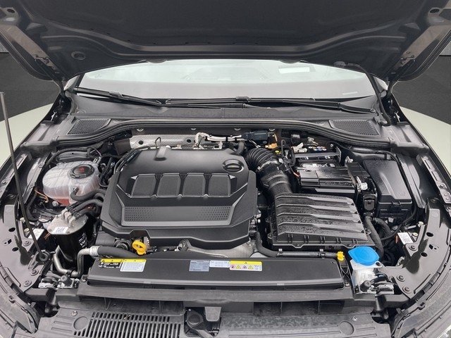 VW - Golf Variant VIII 2.0TDI DSG *R-Line/BlackStyle*PanoD+HUD+RFK+Stdhzg+Navi+LED+BT+ACC+HKSound+_17