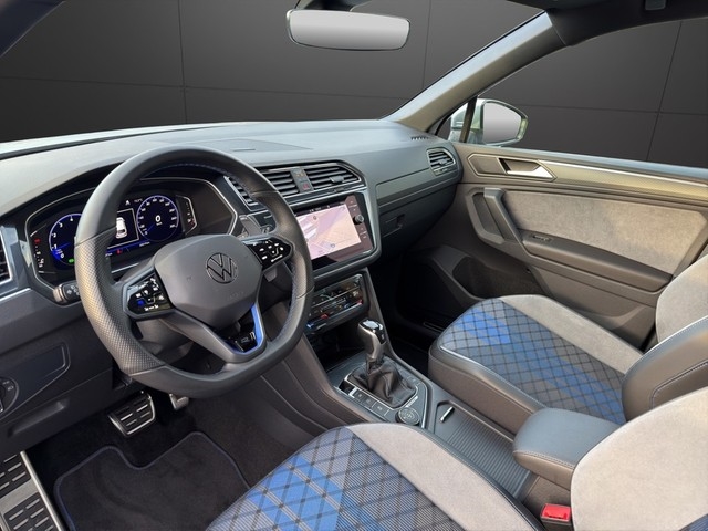 VW - Tiguan R 320 PS DSG 4M RMATRIX DCC ACC 20_8