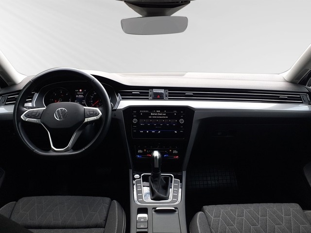 VW - Passat Variant 2.0TDI Business DSG+AHK+ Navi+AppCon.+TravelAssist+Massage+Kamera_7