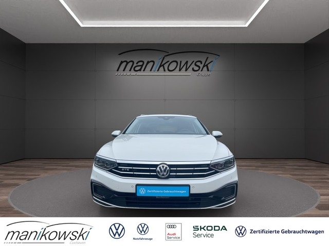 VW - Passat Variant GTE DSG *R-Line*AHK+PanoD+HUD+RFK+Keyless+Navi+BT+Stdhzg+LED+ACC+_8