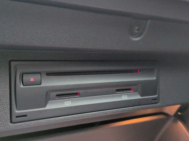 VW - T-Roc R 4Motion +20Alu+Akrapo+DCC+ Beats+Keyless+Kamera+el.Klappe+Leistungssteigerung 250KW / 340PS_21