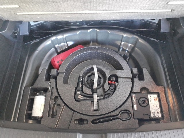 VW - T-Roc Style 150PS DSG AHK+GJR+NAVI +AppConnect+LED+ACC+BusinessPaket_14