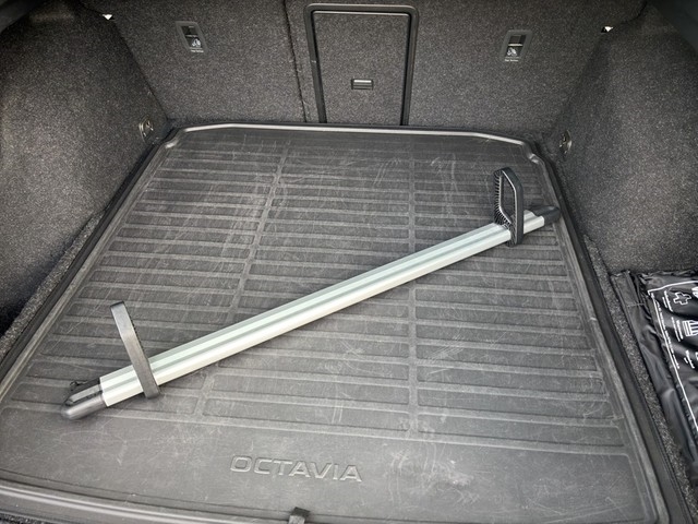 Skoda - Octavia Combi 2.0 TDI DSG *STYLE*STANDHZG. HUD ACC LED_19