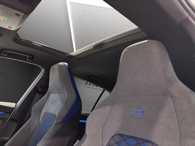 VW - Golf R VIII 320 PS DSG 4MOTION *R*PANO IQ KAMERA_16