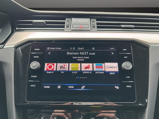 VW - Passat Variant Elegance 2.0TDI Schalter +AHK +Kamera+IQ.Light+TravelAssist+17Alu+_14