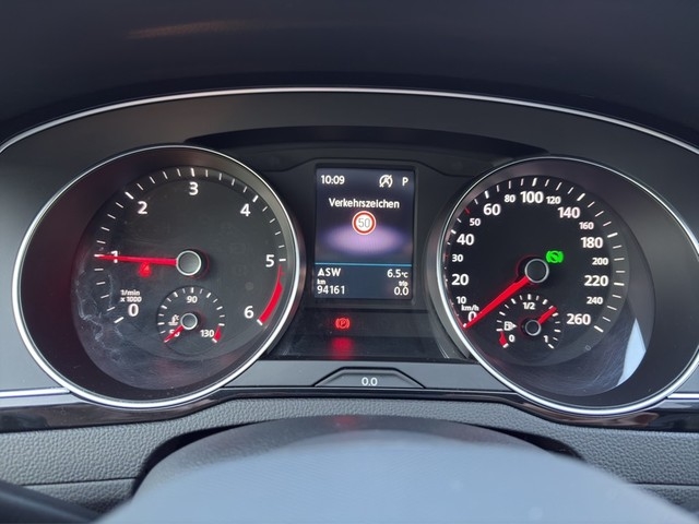 VW - Passat Variant Business 2.0TDI DSG +AHK+ el.Klappe+Kamera+Travel-Assist+Massage_10