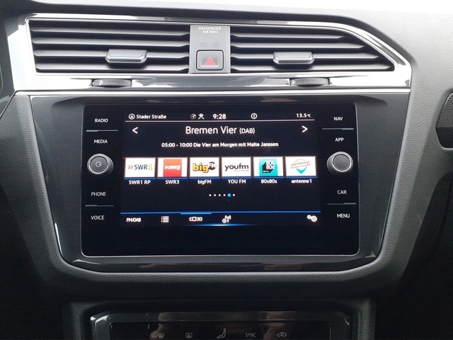 VW - Tiguan Life 2.0TDI DSG AHK+Navi+Kamera DAB+Ambi-Light+ACC+++_14