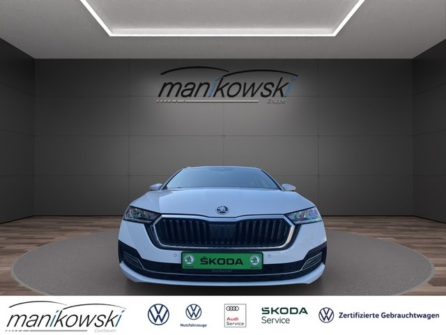 Skoda - Octavia Combi 2.0TDI DSG *Style*HUD+Navi+Stdhzg+LED+_8