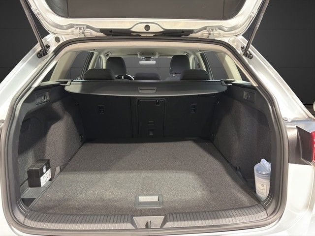 VW - Golf VIII Var. 2.0 TDI 116 PS *LIFE*LED NAVI APP_16