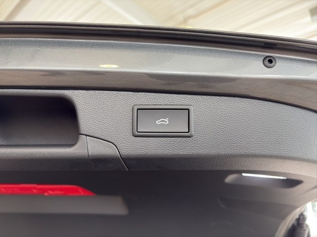 VW - Passat R-Line Signature 2.0TDI 19Alu+AHK +DCC+AreaView+IQ.Light+Soundsystem+_20