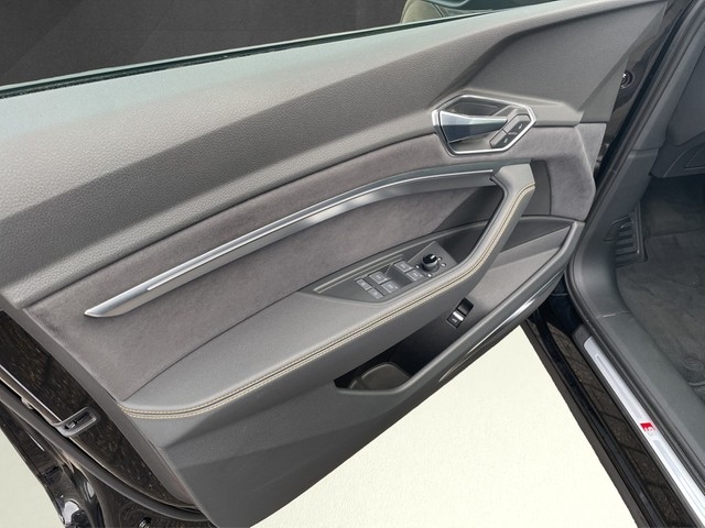 Audi - e-tron Sportback 55 quattro 300kW *S-Line Black Edition*VirtualC+Luftfwk+21Zoll+RFK+Keyless+Navi+BT+LED+Stzhzg+LWS+_10