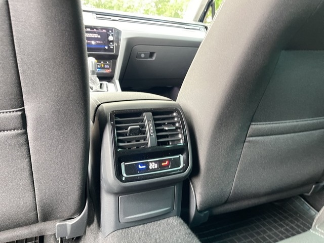 VW - Passat Variant Business 2.0TDI DSG+AHK+ Navi+AppCon+TravelAssist+Massage+Kamera_20
