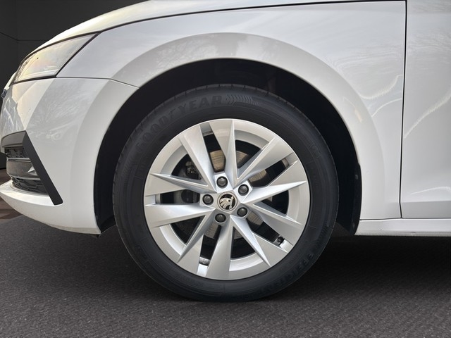 Skoda - Octavia Combi 2.0 TDI DSG *STYLE*STANDHZG. HUD ACC LED_17