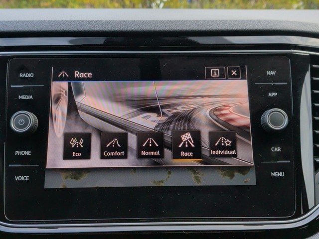 VW - T-Roc R 4Motion +20Alu+Akrapo+DCC+ Beats+Keyless+Kamera+el.Klappe+Leistungssteigerung 250KW / 340PS_22