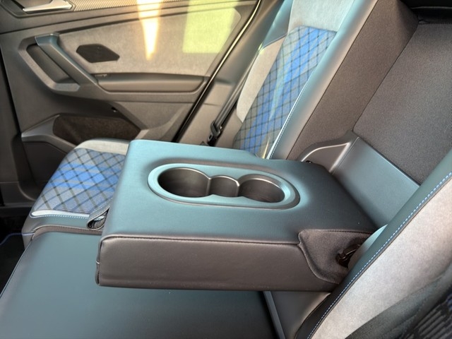 VW - Tiguan R 320 PS DSG 4M RMATRIX DCC ACC 20_21