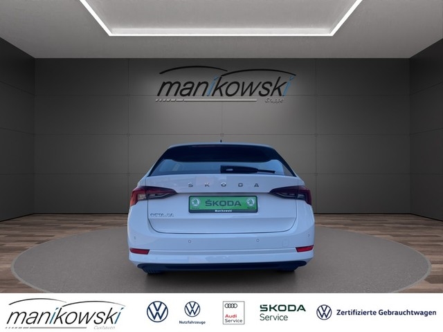 Skoda - Octavia Combi 2.0TDI DSG *Style*HUD+Navi+Stdhzg+LED+_4