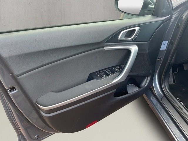 Kia - Cee'd 1.6CRDI *Platinum Edition*SHA+BT+CarPlay+LED+Keyless+RFK+Stzhzg+_10