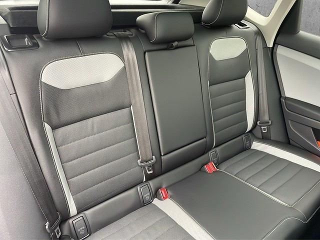 VW - Tiguan *US Modell* Taos Highline 1.5TSI DSG 4M**Keyless+PanoD+Leder+Navi+BT+LED+ACC+Stzhzg+GJR+_15