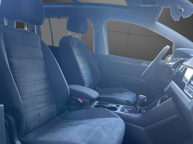 VW - Touran 2.0TDI DSG Black Style 7Sitze+AHK+ Standheiz+Keyless+Kamera+Pano+AppConnect+_14